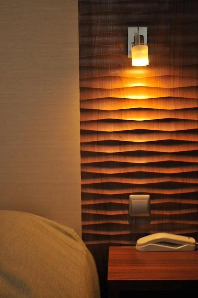 Adonis Arc Hotel Aix Aix-en-Provence 3*,