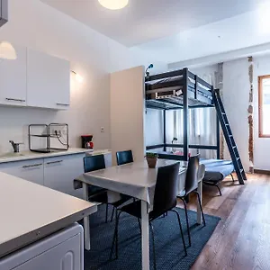 Lyonpaulbert Apartamento