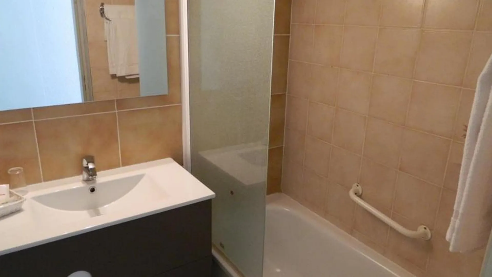 Adonis Arc Hotel Aix Αιξ-αν-Προβάνς