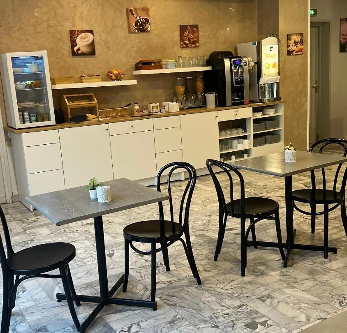 Adonis Arc Hotel Aix Aix-en-Provence 3*,
